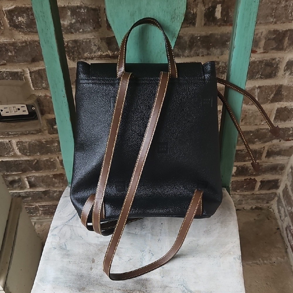 Victor Hugo Classic Leather Black Mini Backpack - Picture 6 of 10
